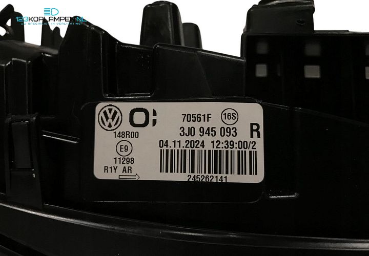 Volkswagen Passat B9 achterlicht midden rechts LED – Foto 8