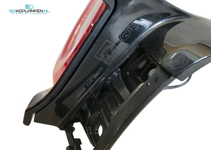 Mazda 3 BP Sedan Facelift achterlicht links LED – Foto 5