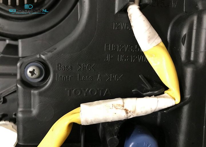 Toyota Prius Prime 2 mistlamp rechts LED richtingaanwijzer – Foto 4