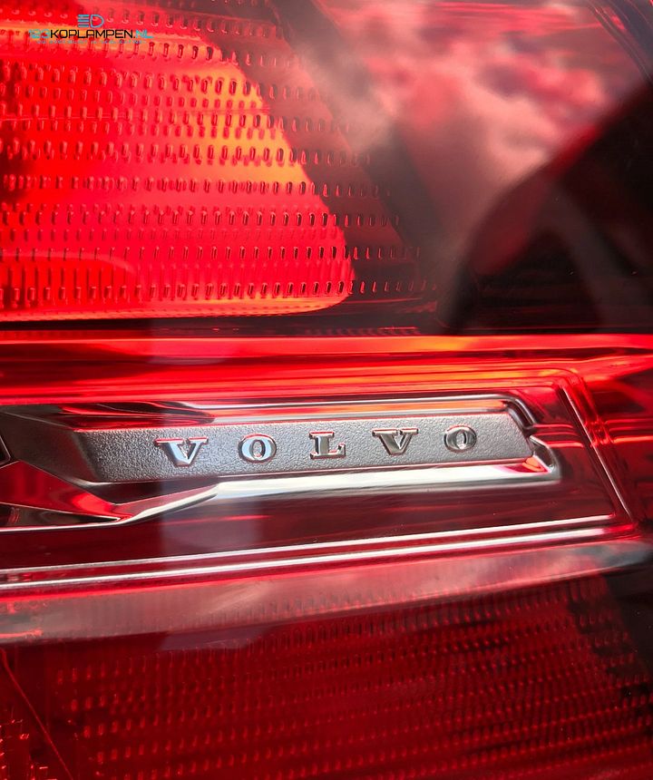 Volvo XC60 2 achterlicht rechts LED – Foto 5