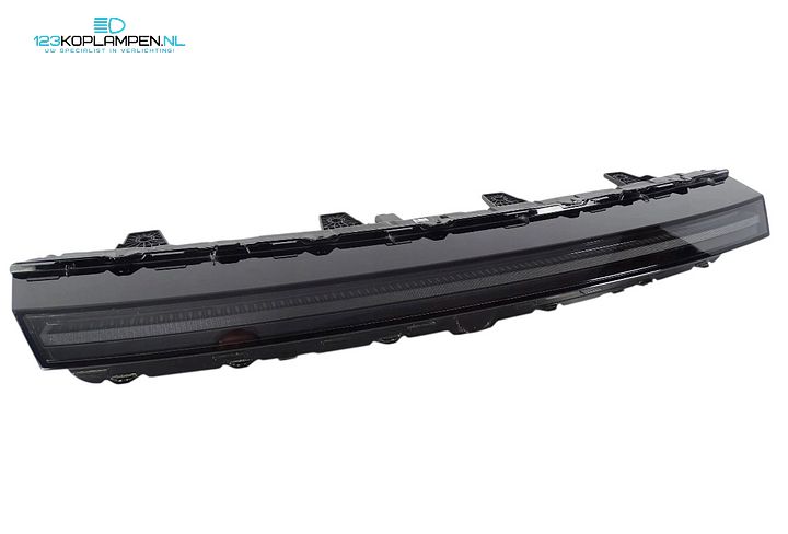 Xpeng P7 koplamp voorzijde midden LED DRL – Foto 3