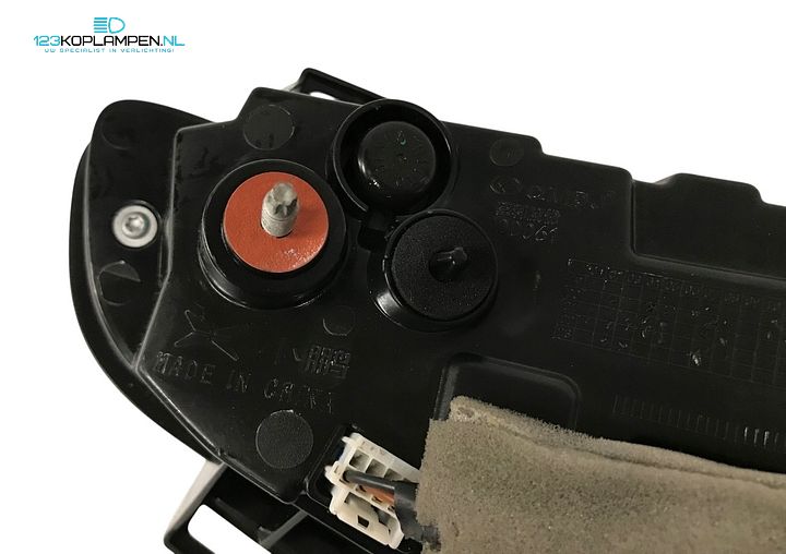 Xpeng P7 achterlicht links – Foto 6
