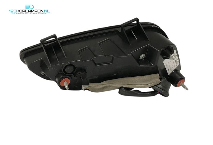 Xpeng P7 achterlicht links – Foto 3