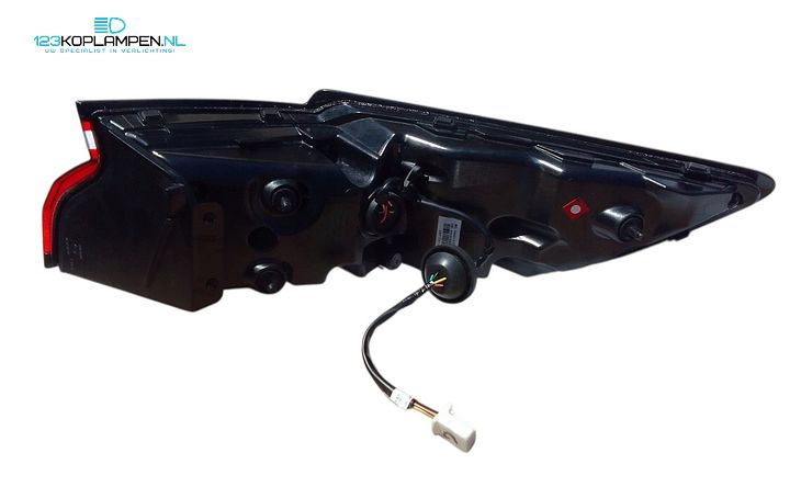 BYD Song Plus achterlicht set links rechts midden LED – Foto 8