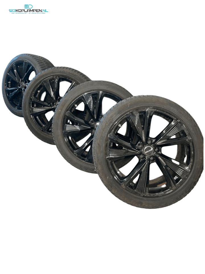 GMP 20 Inch Velgenset Winter 275/45 R20 Zwart Hoogglans