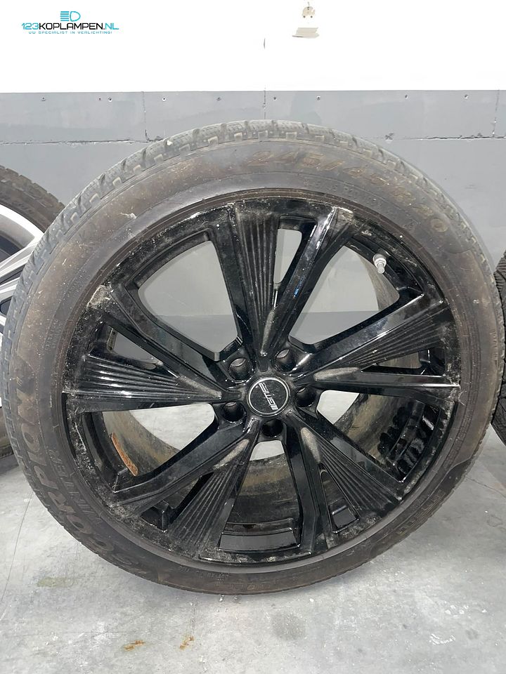 GMP 20 Inch Velgenset Winter 275/45 R20 Zwart Hoogglans – Foto 8