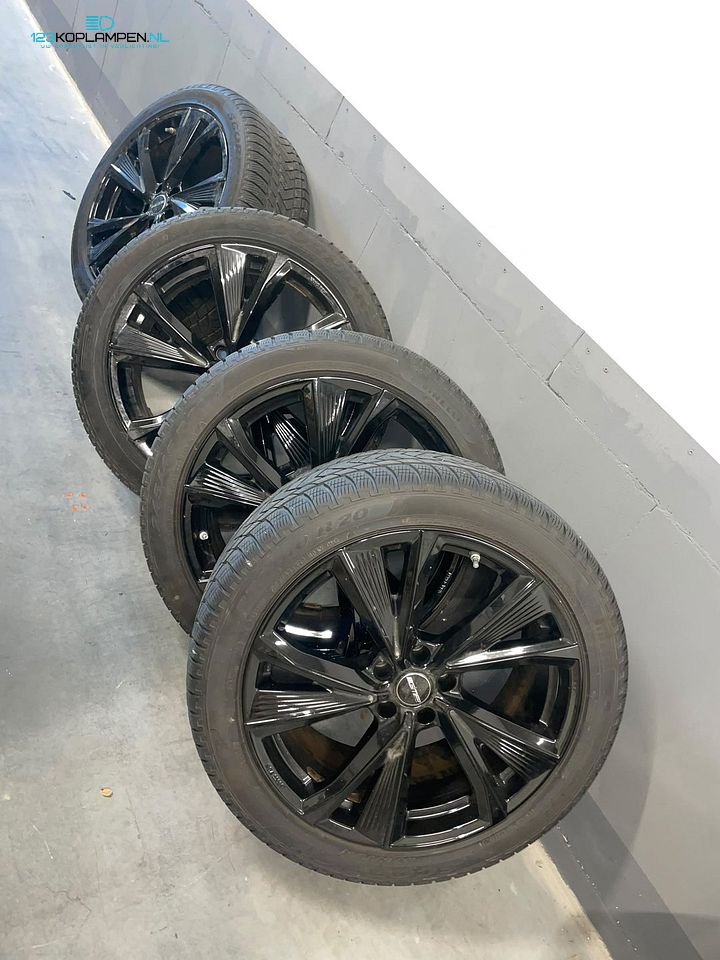 GMP 20 Inch Velgenset Winter 275/45 R20 Zwart Hoogglans – Foto 4