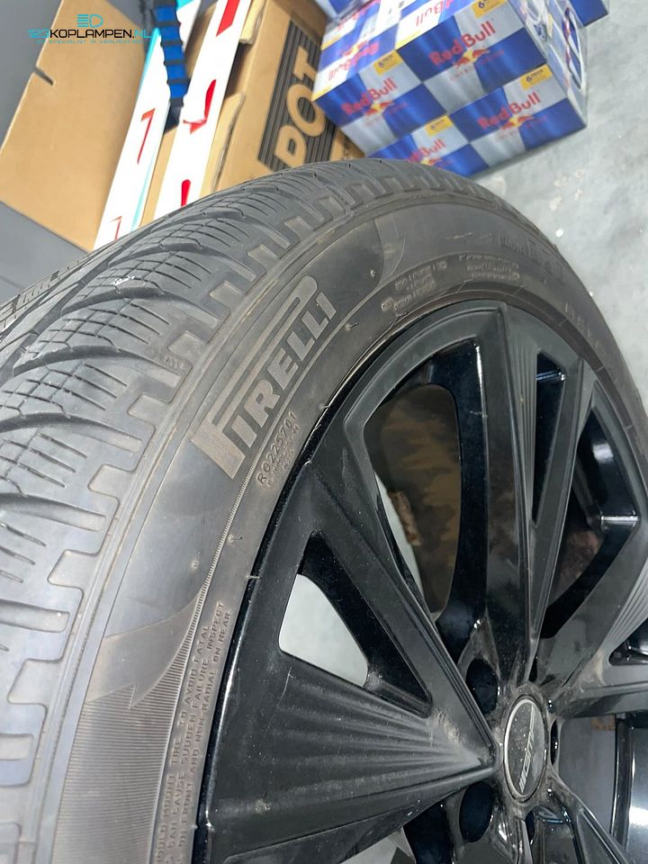 GMP 20 Inch Velgenset Winter 275/45 R20 Zwart Hoogglans – Foto 11