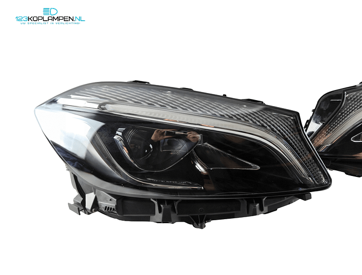 Mercedes A Klasse W176 Facelift Full Led koplampen links rechts   – Foto 3