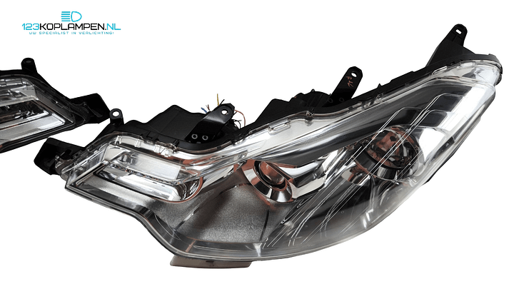 Citroen C-Crosser Xenon koplampen links rechts – Foto 5