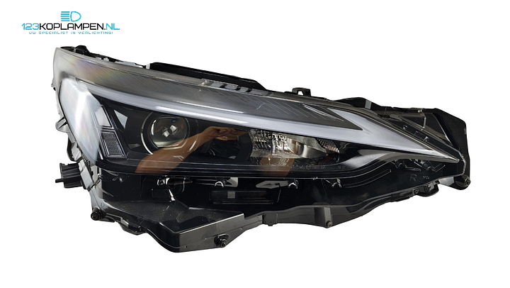 Lexus NX 2 Full Led koplamp rechts 78-57