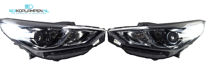 Hyundai i30 3 Facelift koplampen links rechts