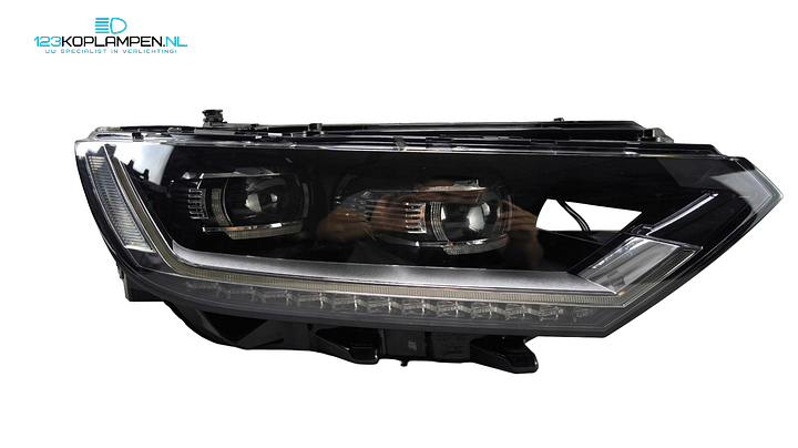VW Volkswagen Passat B8 Full LED Matrix koplamp rechts