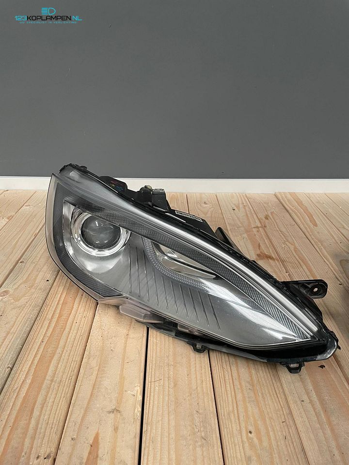 Tesla Model S Xenon koplamp koplampen links rechts  – Photo 3