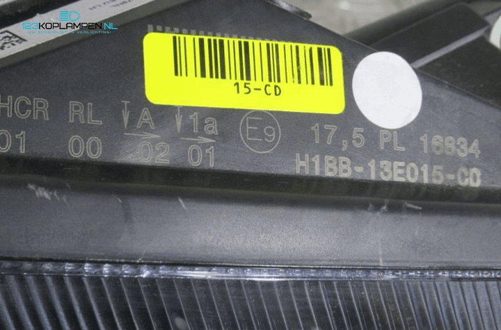 Ford Fiesta MK8 ST Full LED koplamp links  – Foto 7