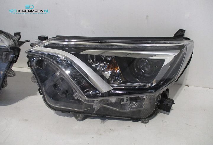 Toyota RAV4 facelift Full LED koplamp koplampen links rechts  – Foto 3