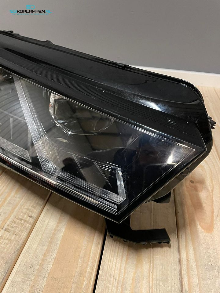 Skoda Octavia 5E Full LED koplamp rechts  – Foto 5