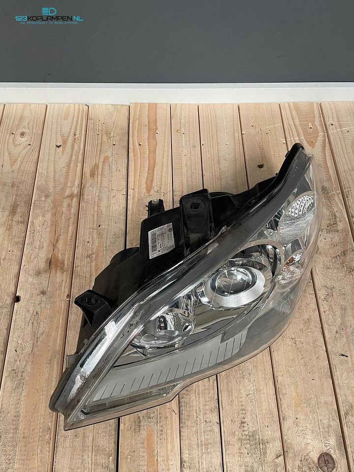 Mercedes Vito W639 facelift Xenon koplamp koplampen links rechts  – Foto 12