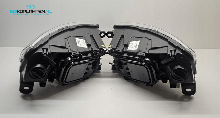Audi A6 C6 facelift Bi Xenon koplamp koplampen links rechts  – Foto 7