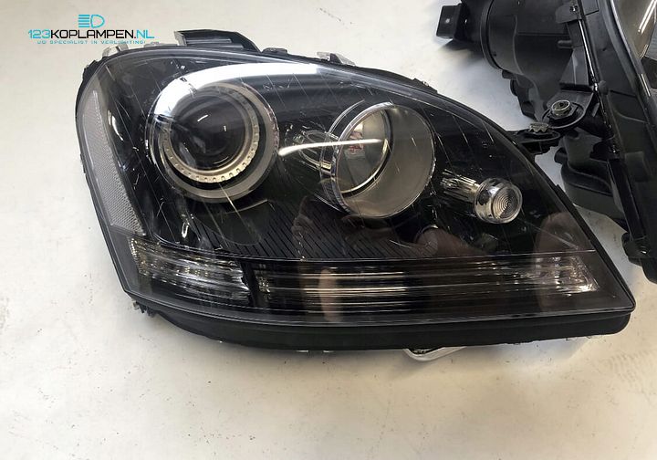 Mercedes ML W164 facelift AMG Bi Xenon koplamp links rechts  – Foto 3