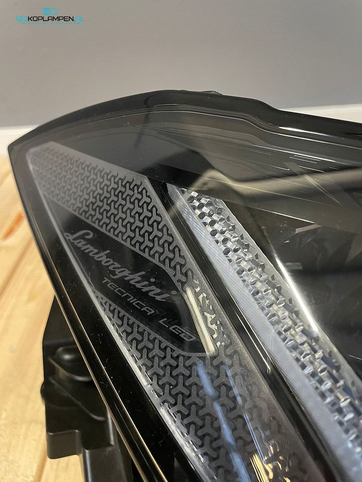 Lamborghini Urus Full LED koplamp rechts  – Foto 5