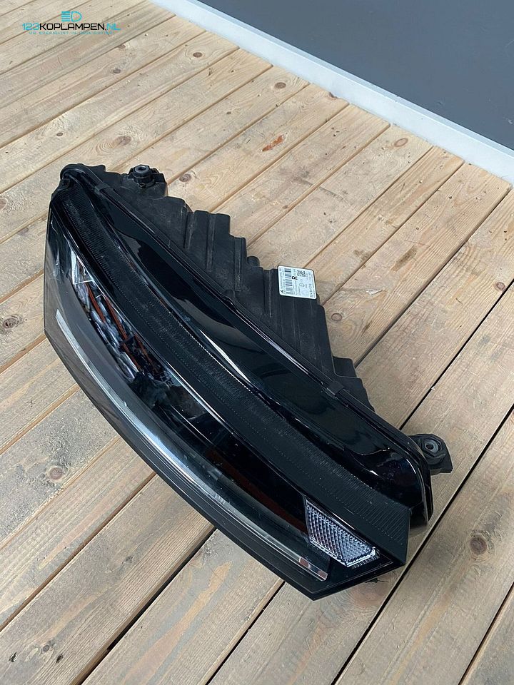 Skoda Octavia 5e4 2021 Crystal Light Full LED koplamp rechts  – Foto 4