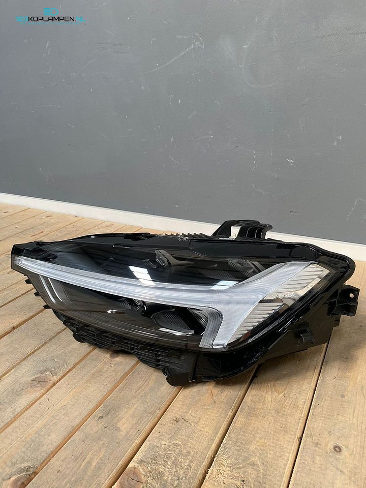 Volvo XC60 facelift MID LED koplamp links  – Foto 4