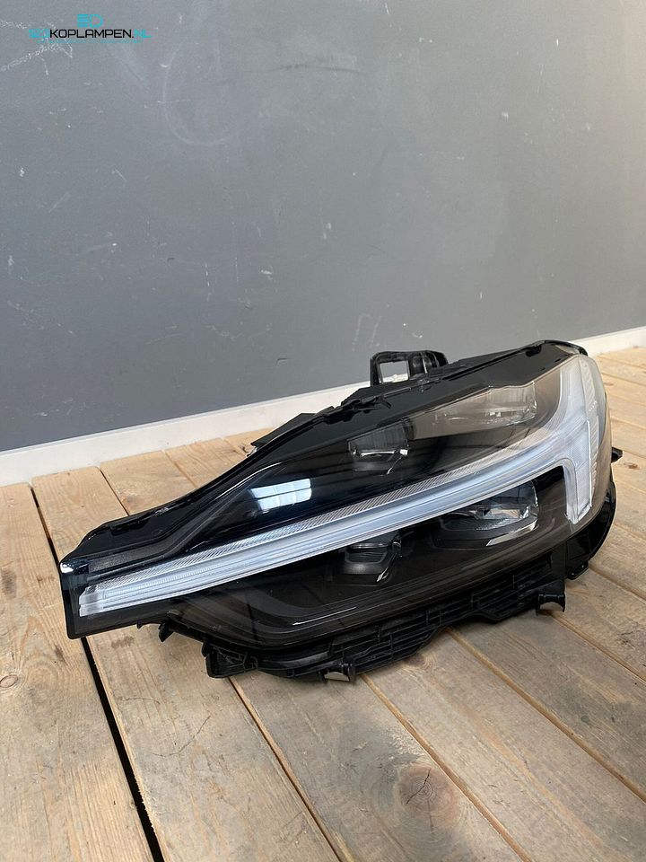 Volvo XC60 2 facelift MID LED koplamp koplampen links rechts  – Foto 3