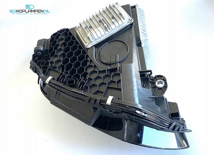 Mercedes EQE Digital LED koplamp links – Foto 5