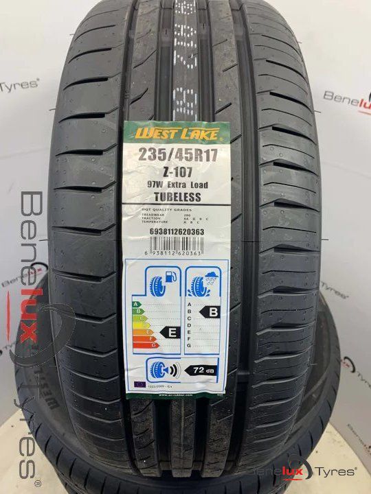 NIEUW 235/45ZR17 235/45R17 235/45 ZR17 R17 235/45/17 2354517 – Foto 2
