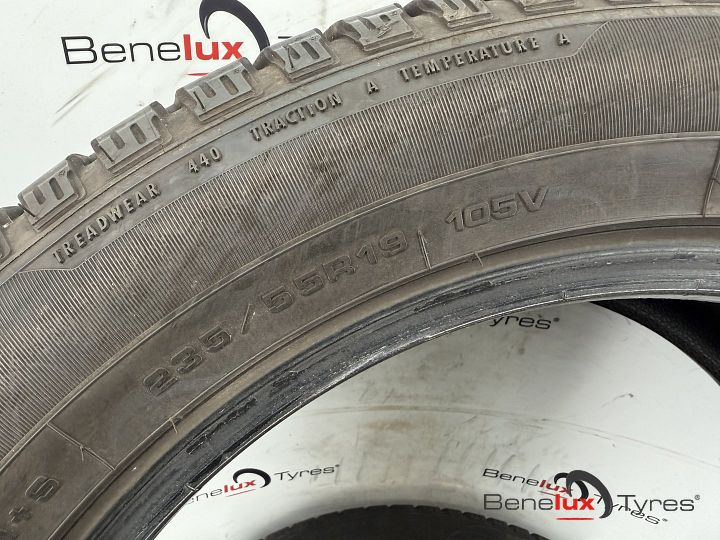 235/55R19 105V Goodyear SUV 4x4 235/55 R19 235/55/19 2355519 – Foto 7