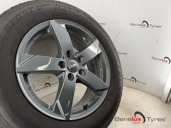 Zeekr 001 007 009 7X 9X X Polestar 1 2 3 4 5 Jaguar E-pace  – Foto 20