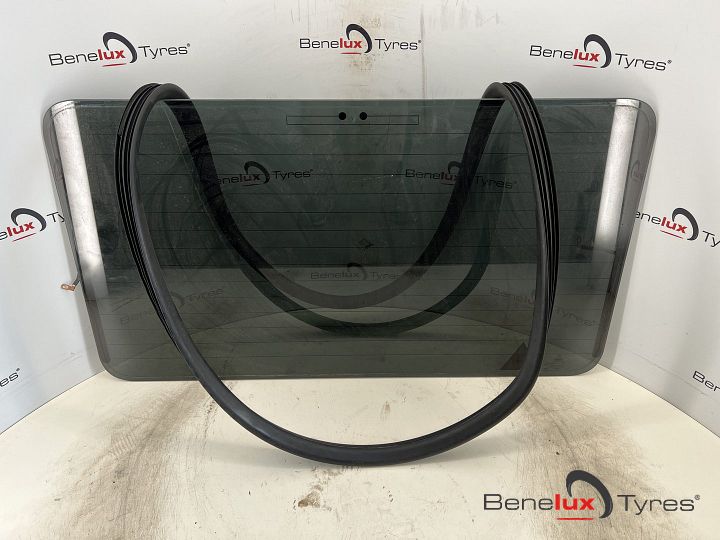 achter ruit met rubber Mercedes G-klasse W463 A4637401057